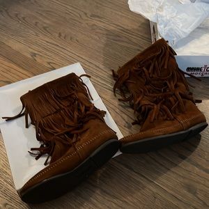 Minnetonka moccasin fringe boots